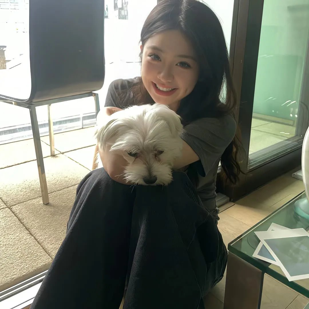 女总裁来视察，你带她工地搬砖